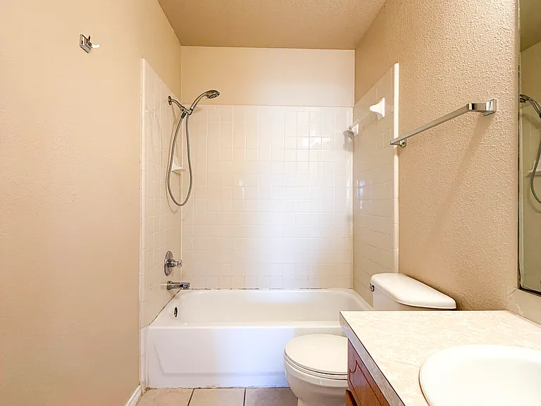 4103 Terri Linn #C — Photo 13
