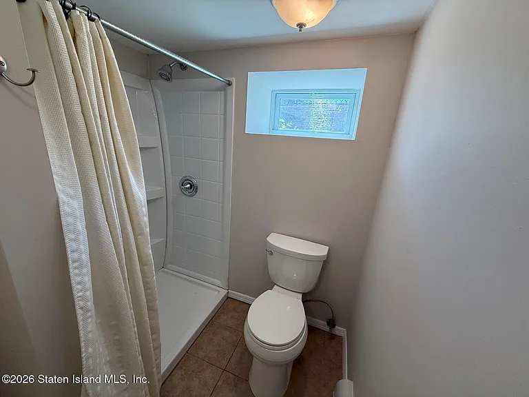 6218 Amboy Rd — Photo 16