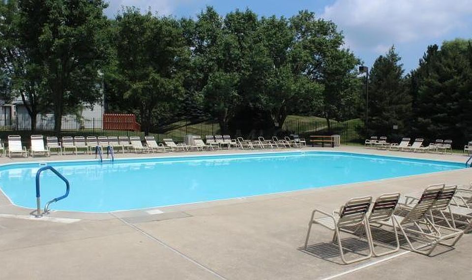1st image of 204 Glenkirk Dr