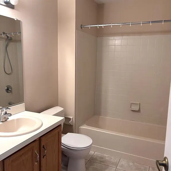 7708 Normandy Dr #B — Photo 10