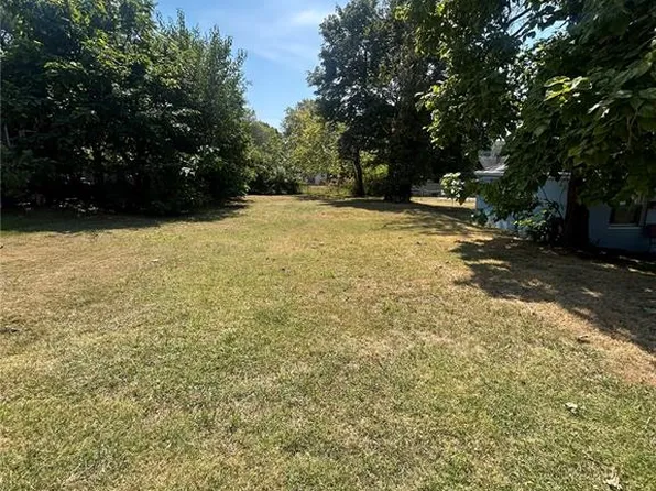 9436 North Ave, Saint Louis, MO 63114