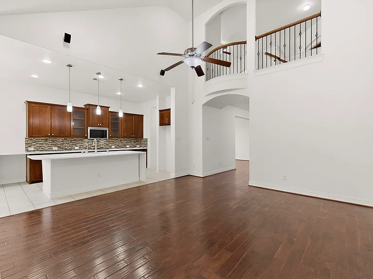 6819 Saint Francis Ct — Photo 5
