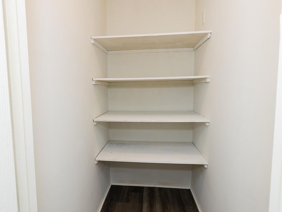 Emerald Townhomes Apartment Rentals Madison Heights, MI Zillow