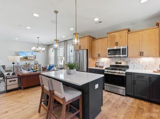 722 Sunharvest Ln, Indian Trail, NC 28079