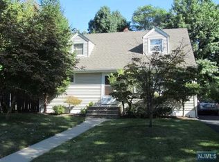 83 Walnut St, Teaneck, NJ 07666