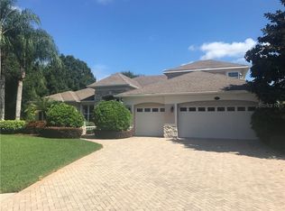 5711 Clouds Peak Dr, Lutz, FL 33558