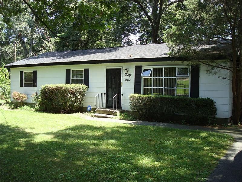 1st image of 39 Pinegrove Ave
