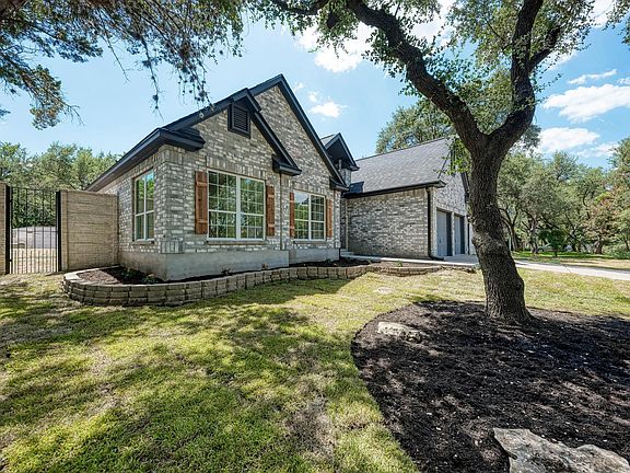 3rd image of 1110 Mayan Way