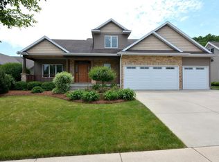 6135 Tuscobia Trl, Mc Farland, WI 53558