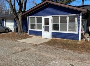 422 Jackson St, Mauston, WI 53948