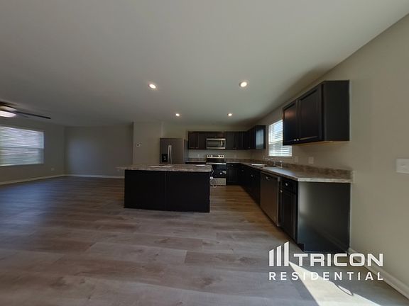 5th image of 120 Castlebrook Dr