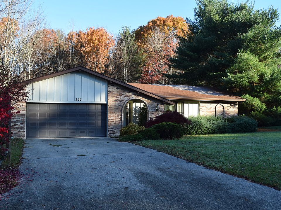 Full circular drive to house