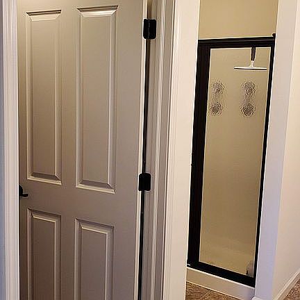 2nd image of 647 Redwood Ln