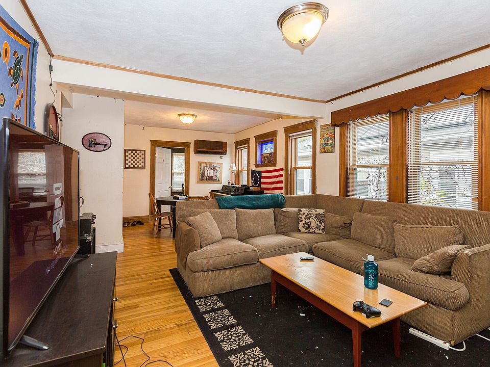 1st image of 200 Calumet St #X