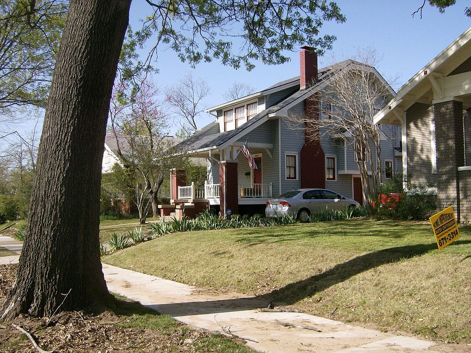 view from street facing south