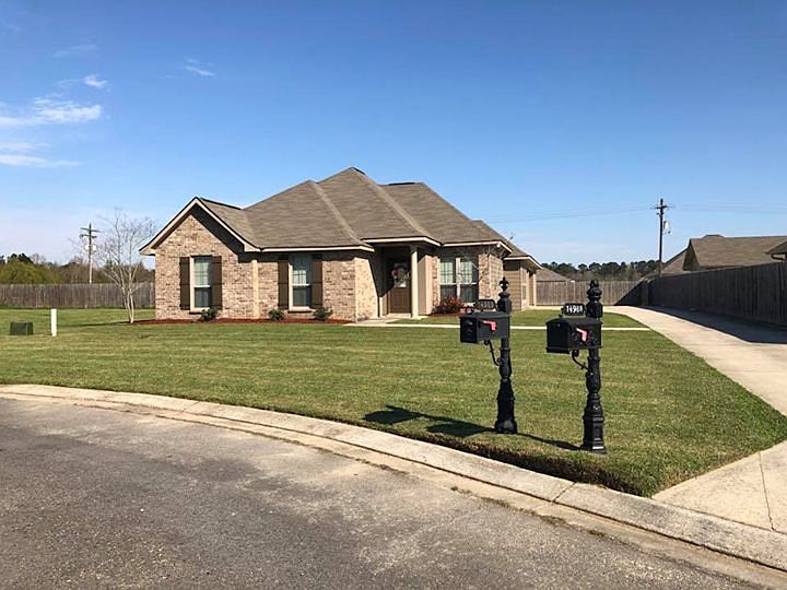 1st image of 14989 Cross Gate Dr