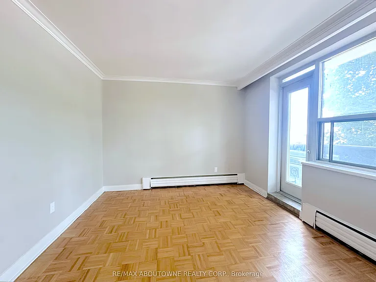 276 Saint Clair Ave W #104 — Photo 3