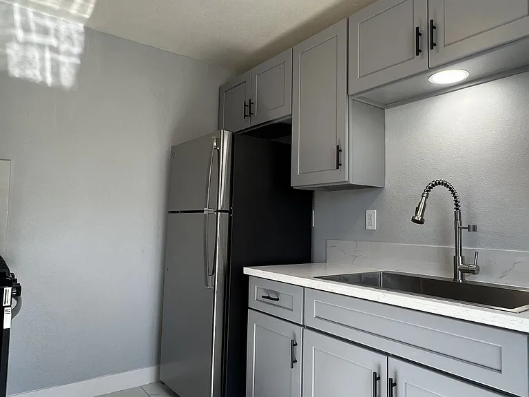 938 Temple Ave #1 — Photo 7