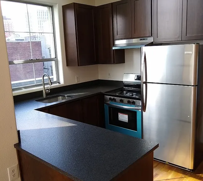 33 NW 6th Ave #401 — Photo 4
