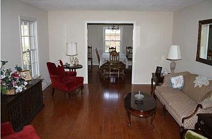 3rd image of 2174 Chickasaw Dr