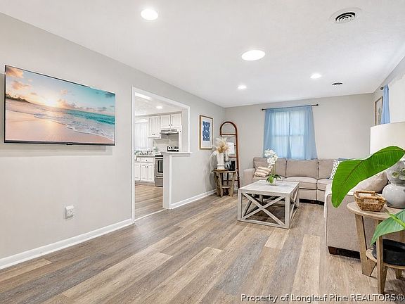 3rd image of 5645 Camden Rd