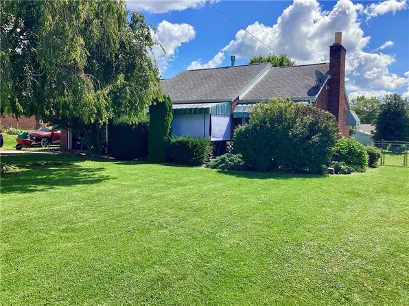 2544 Leslie Dr, New Kensington, PA 15068