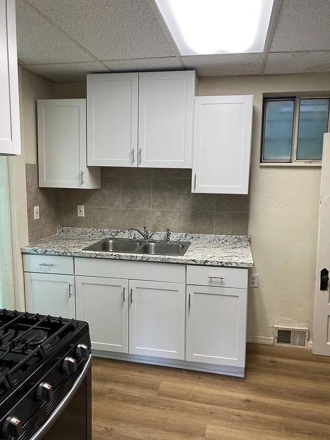 2 bed, 1.5 bath, 1037 sqft, $1,200 — Photo 2