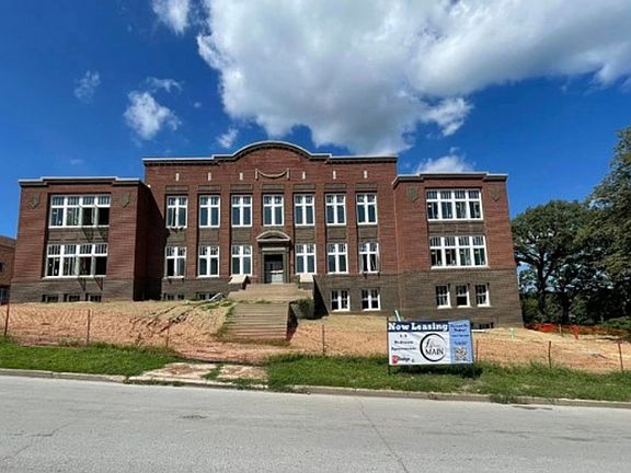 3rd image of 814 Main St #1-209