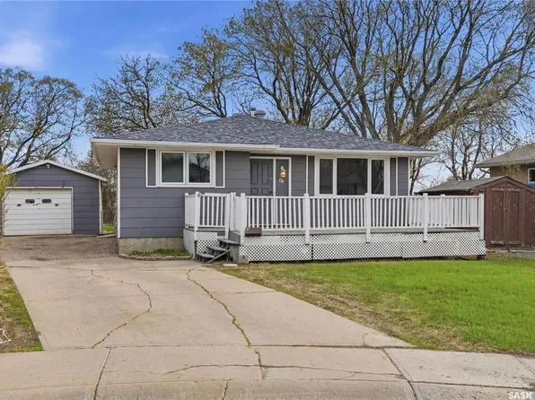 94 LLOYD CRESCENT, Regina, SK S4R 6C1