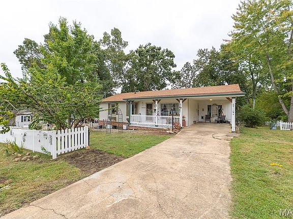 3rd image of 2211 Orr Rd