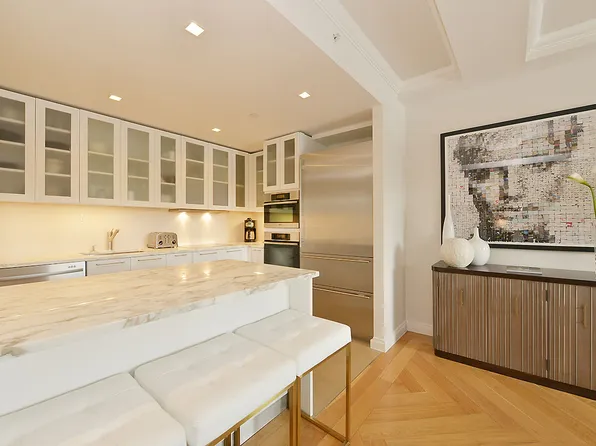 160 Central Park South image 5 of 7