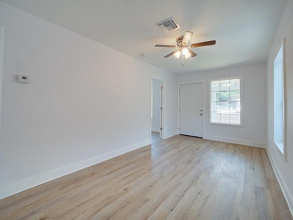 5th image of 2607 E 29th Ave
