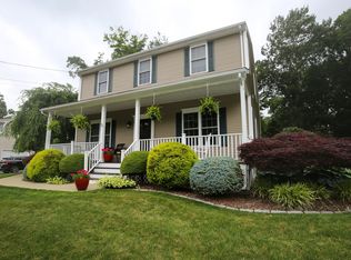 39 Cohasset Ln, Cranston, RI 02921