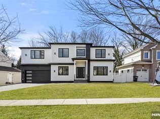 351 5th Ave, River Edge, NJ 07661