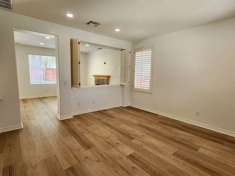 26 Anglesite — Photo 3