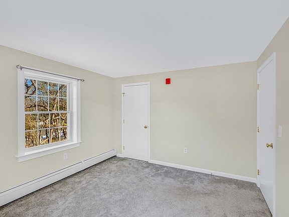 3rd image of 16 Woodman Way APT 16