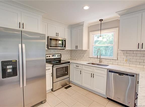 4th image of 309 E Henry St