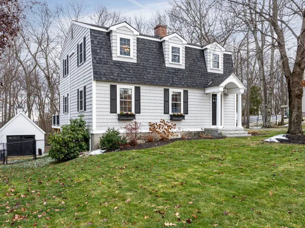 50 Lindstrom Lane, Manchester, NH 03104