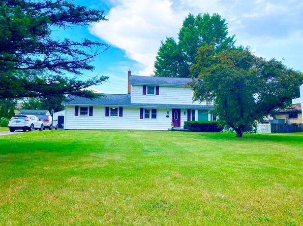 8307 Harvest Ave, Richland, MI 49083