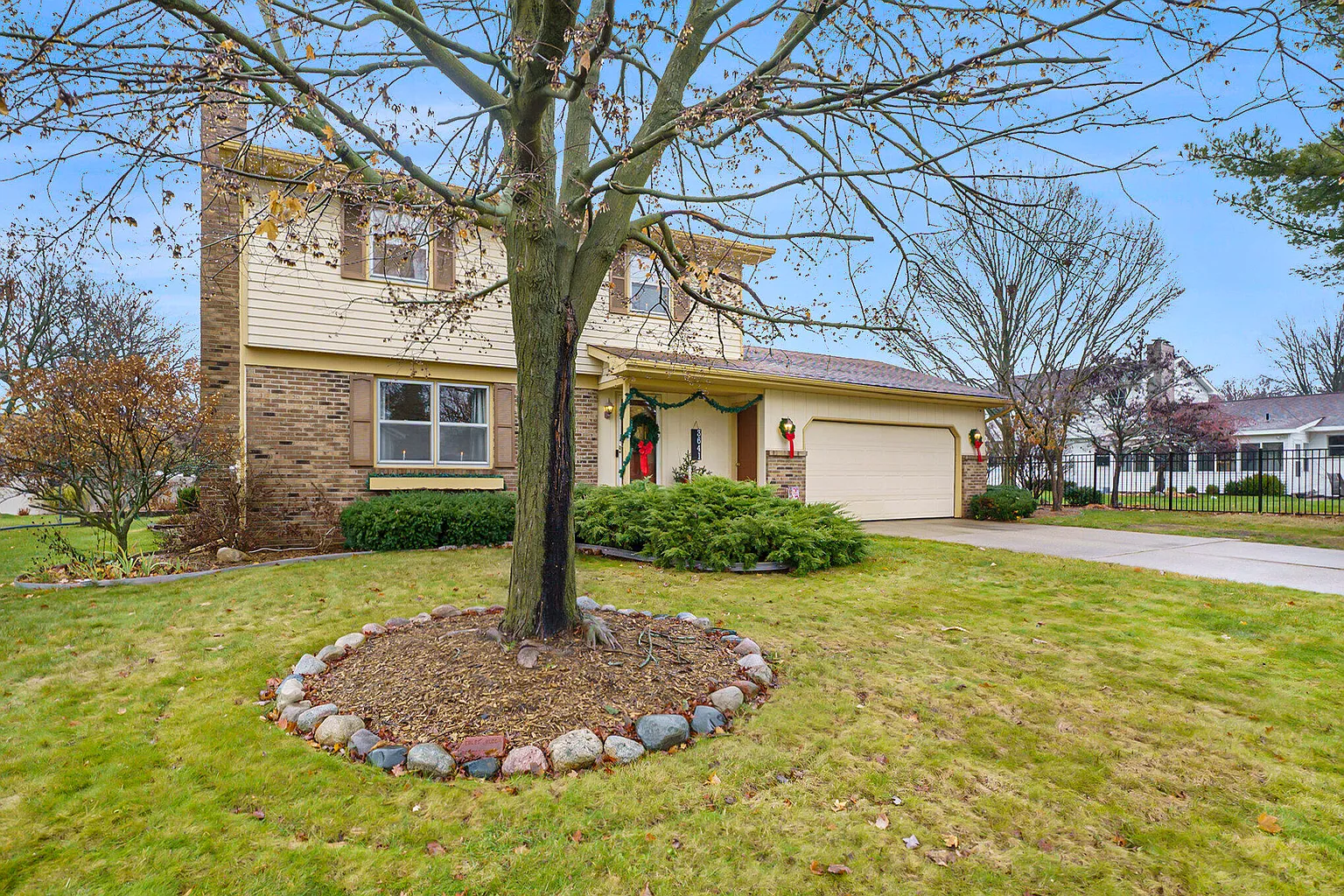 3641 Oskalossa Dr SW photo 1