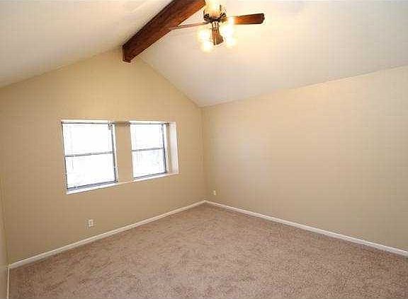3rd image of 107 S Mockingbird Cir
