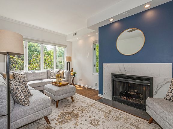 5th image of 1845 N Sheffield Ave #3