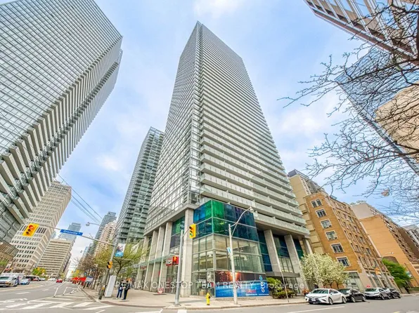 38 Grenville St #508, Toronto, ON M4Y 1A5