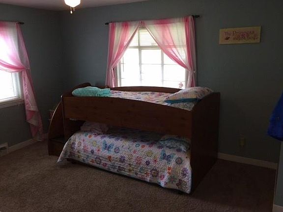 4th image of 822 Boyce St