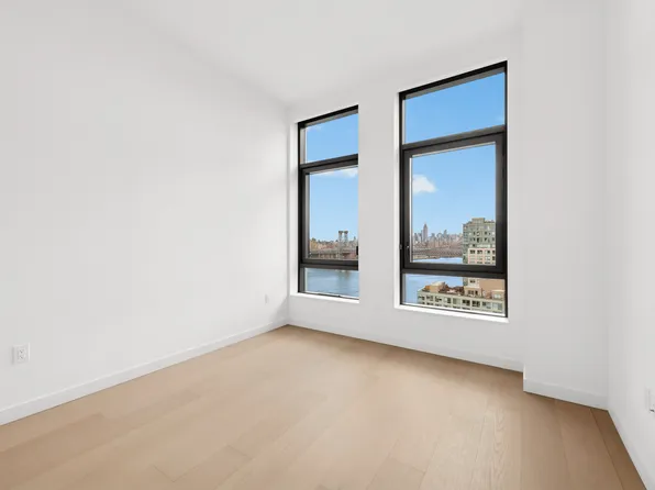 480 Kent Avenue image 4 of 21