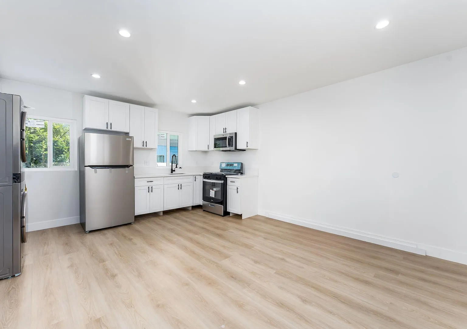 1 bed, 550 sqft, $1,545 — Photo 2