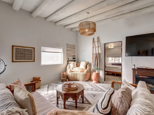 1113 Paseo Del Pueblo Norte, Taos, NM 87571