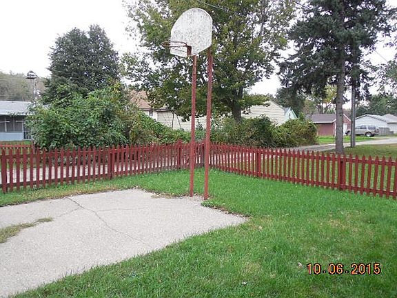 5th image of 1956 Nash St