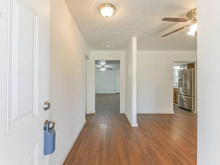 12002 Palmcroft St — Photo 3