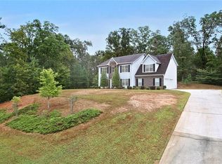 7555 Brecken Dr, Douglasville, GA 30135